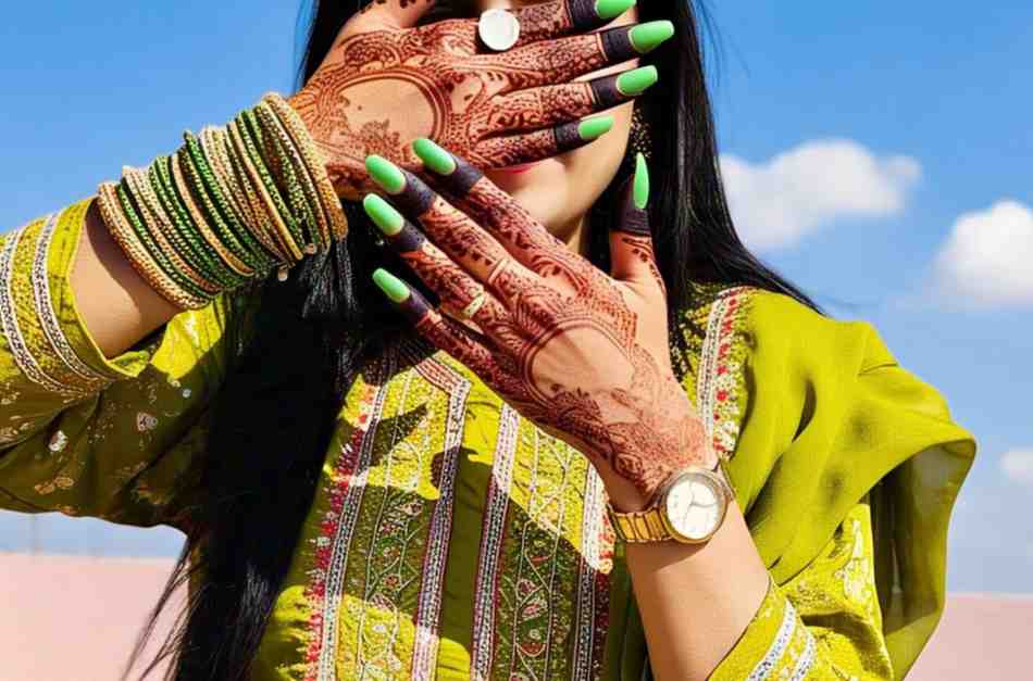 flower stylish back hand mehndi design